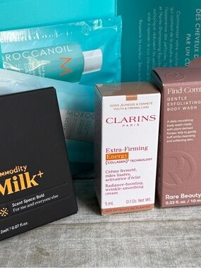 Clarins Extra-Firming Energy Cream Sample — White with Pink Accents